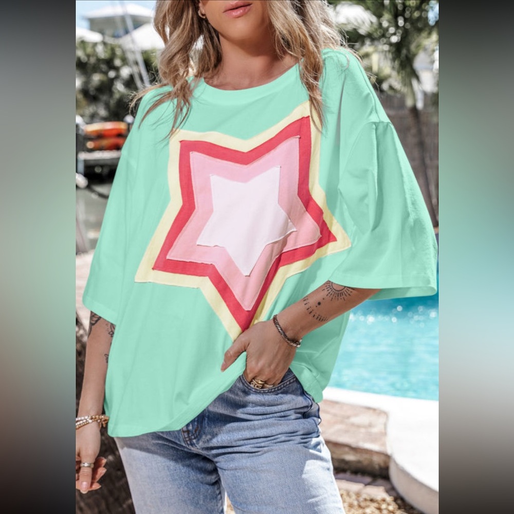 1165. Star Applique short sleeve color block top green